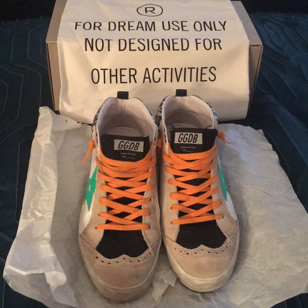 Sneakers